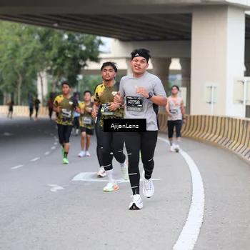 Runner Photo 6446752