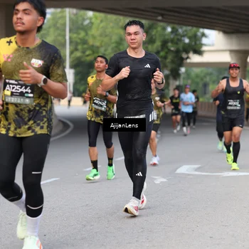 Runner Photo 6446759