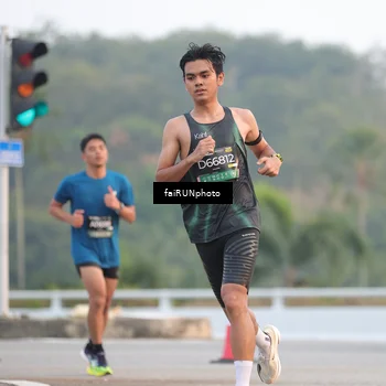 Runner Photo 6446773