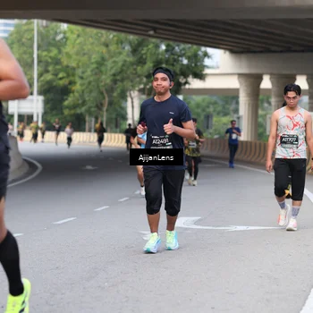 Runner Photo 6446838