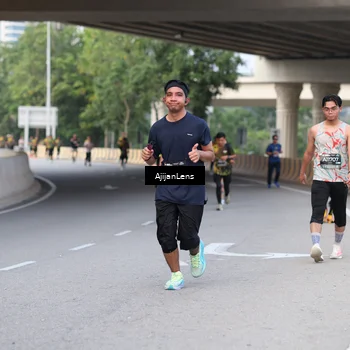 Runner Photo 6446846