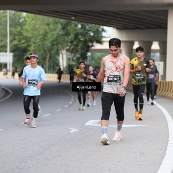 Runner Photo 6446921