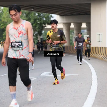 Runner Photo 6446968