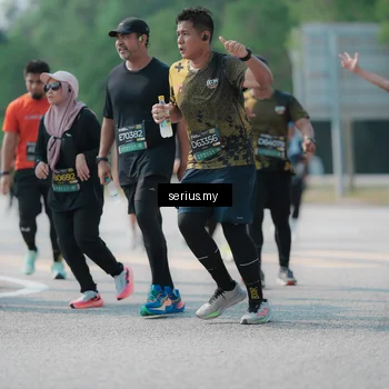 Runner Photo 6447001