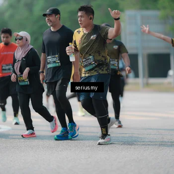 Runner Photo 6447003