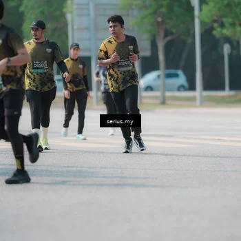 Runner Photo 6447019