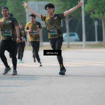 Runner Photo 6447023
