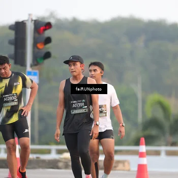 Runner Photo 6447025