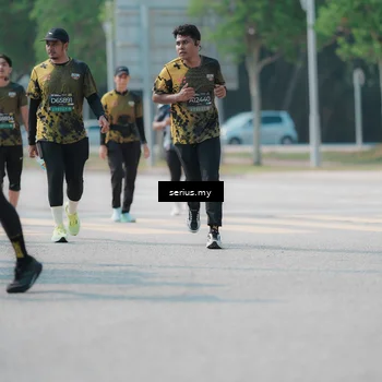 Runner Photo 6447033