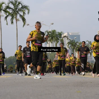 Runner Photo 6447122