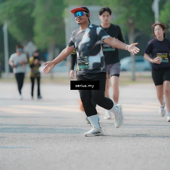 Runner Photo 6447125