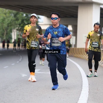 Runner Photo 6447133