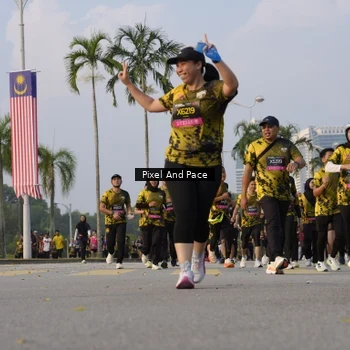 Runner Photo 6447150
