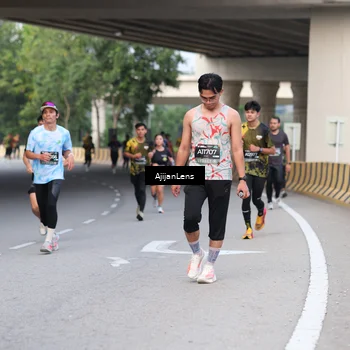 Runner Photo 6447244