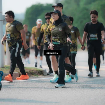 Runner Photo 6447330
