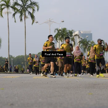 Runner Photo 6447368