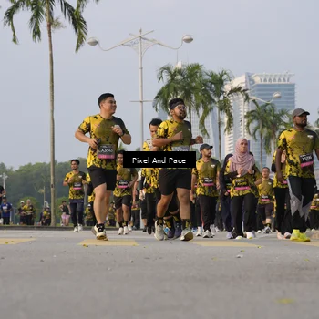 Runner Photo 6447379