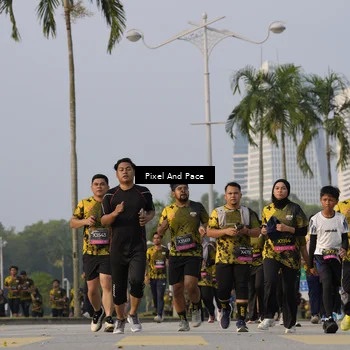Runner Photo 6447432