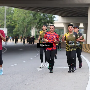 Runner Photo 6447449