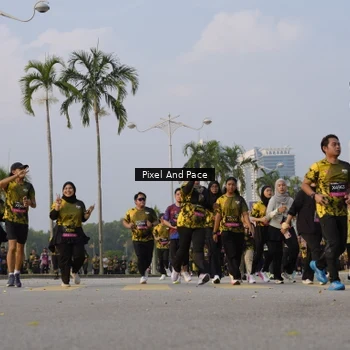 Runner Photo 6447515