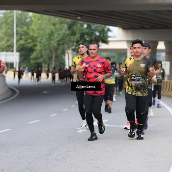 Runner Photo 6447535