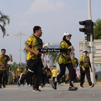 Runner Photo 6447555