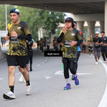 Runner Photo 6447703