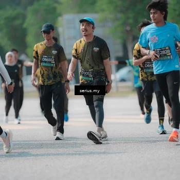 Runner Photo 6447871