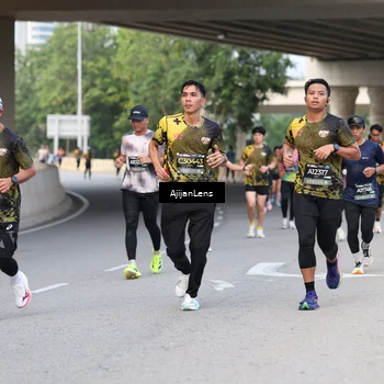 Runner Photo 6447899