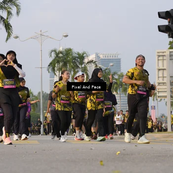 Runner Photo 6448001