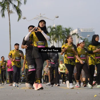 Runner Photo 6448002