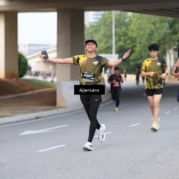 Runner Photo 6448015
