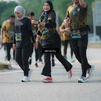 Runner Photo 6448020