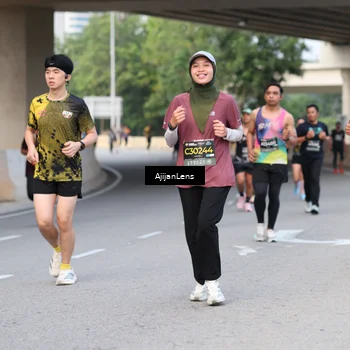 Runner Photo 6448041