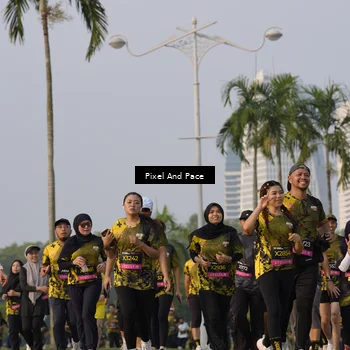 Runner Photo 6448055