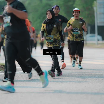 Runner Photo 6448089