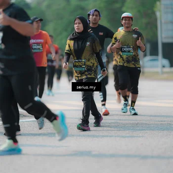 Runner Photo 6448090