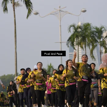 Runner Photo 6448091