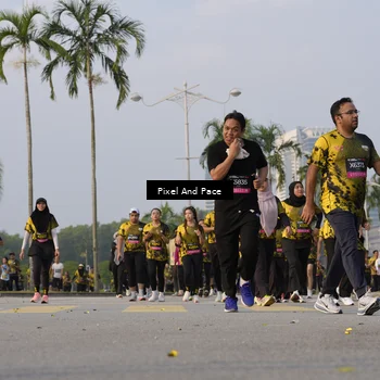 Runner Photo 6448105