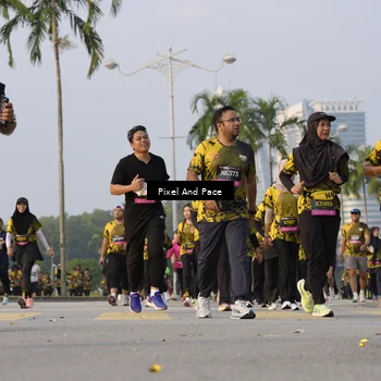 Runner Photo 6448134