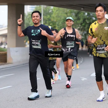 Runner Photo 6448135