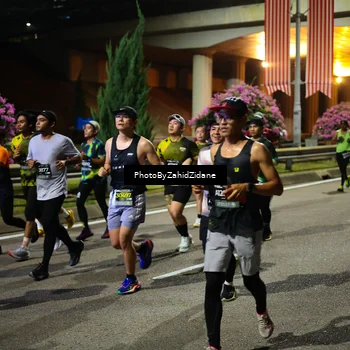 Runner Photo 6448200