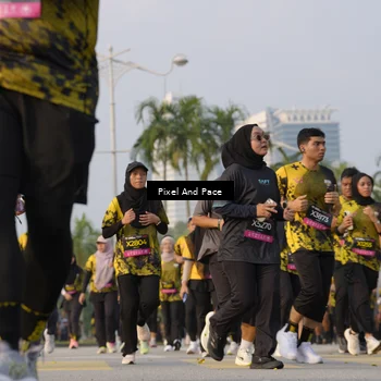 Runner Photo 6448235