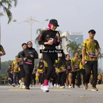 Runner Photo 6448254