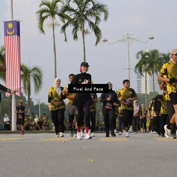 Runner Photo 6448262