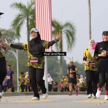 Runner Photo 6448303