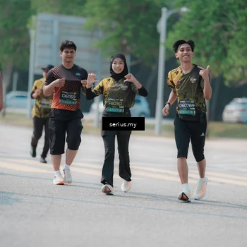 Runner Photo 6448311