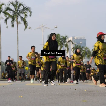 Runner Photo 6448314