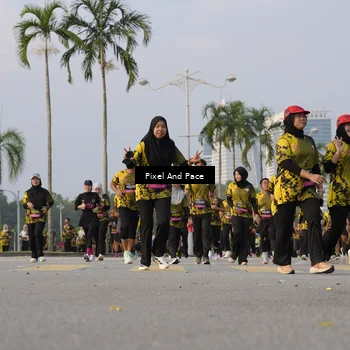 Runner Photo 6448325