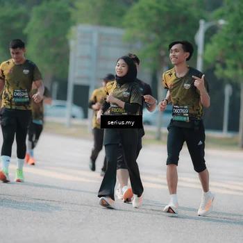 Runner Photo 6448335